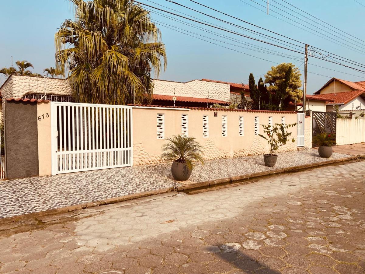 Casa Cheia De Alegria E Sol