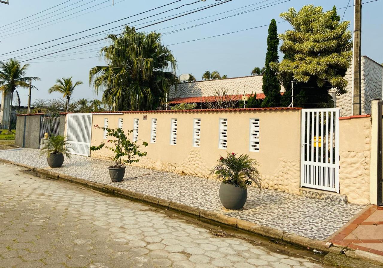 Casa Cheia De Alegria E Sol