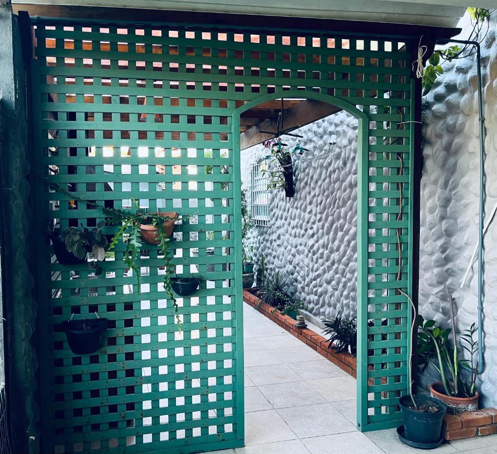 Casa Cheia De Alegria E Sol *